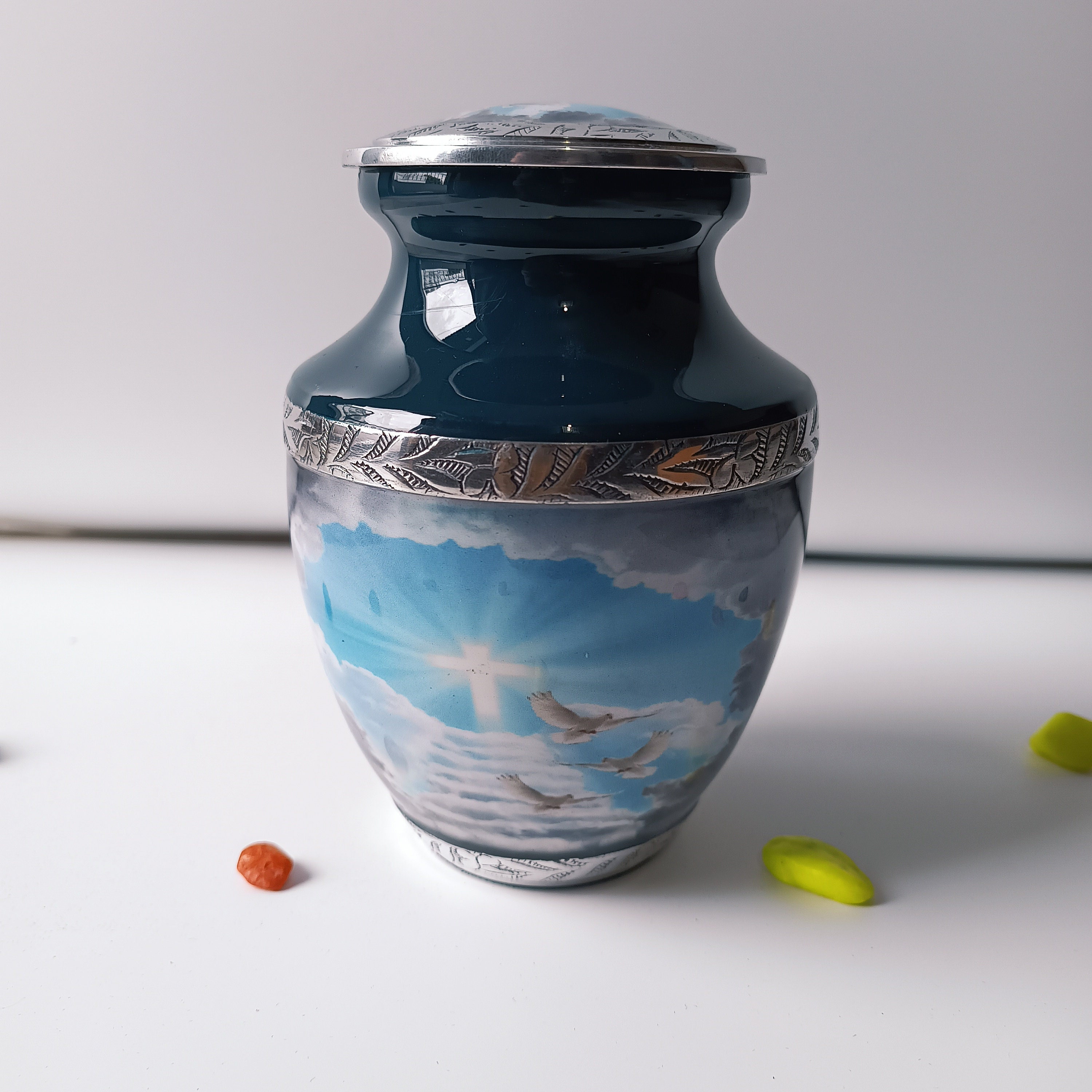 Urnen voor menselijke as, urnen voor kruisvogels voor menselijke as, tie-dye urnen, urnen voor menselijke as op ware grootte, urnen, urnen voor crematie, kerstcadeaus