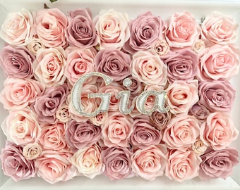 Moldura floral com nome de cristais personalizados