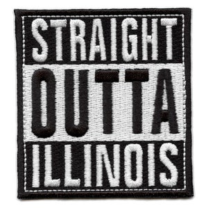 Op de afbeelding: Zwart-wit geborduurde patch met de tekst "Straight Outta Illinois".