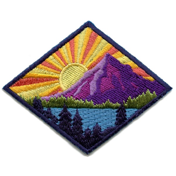 Call Of The Wild Patch Art Mountain Scene Embroidered Iron On AB6