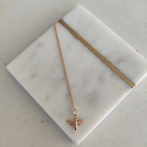 Bee charm pendant, bee charm necklace, bee necklace, cute pendant necklace