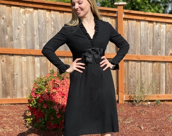 60s MOLLY PARNIS Boutique Dress with Pockets size 8, Black Wool MOD Dress