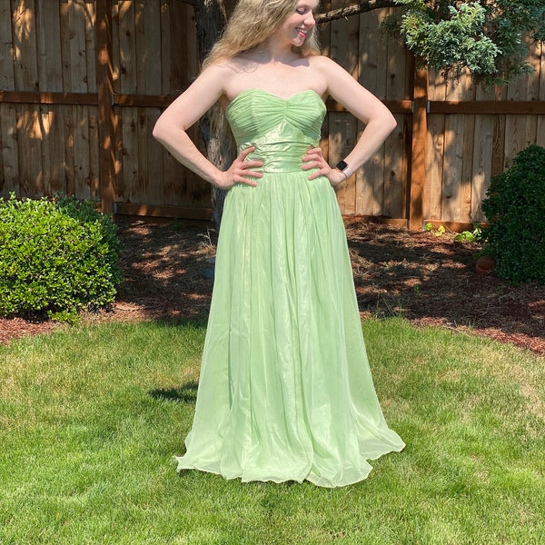 50s Glamorous Gown By FRED PERLBERG, Strapless Ruched Strapless Formal Dress, Worthy of the red Carpet