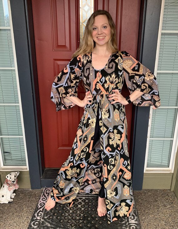 Mid Century Dramatic Lounge Robe Dress in a Pucci… - image 4
