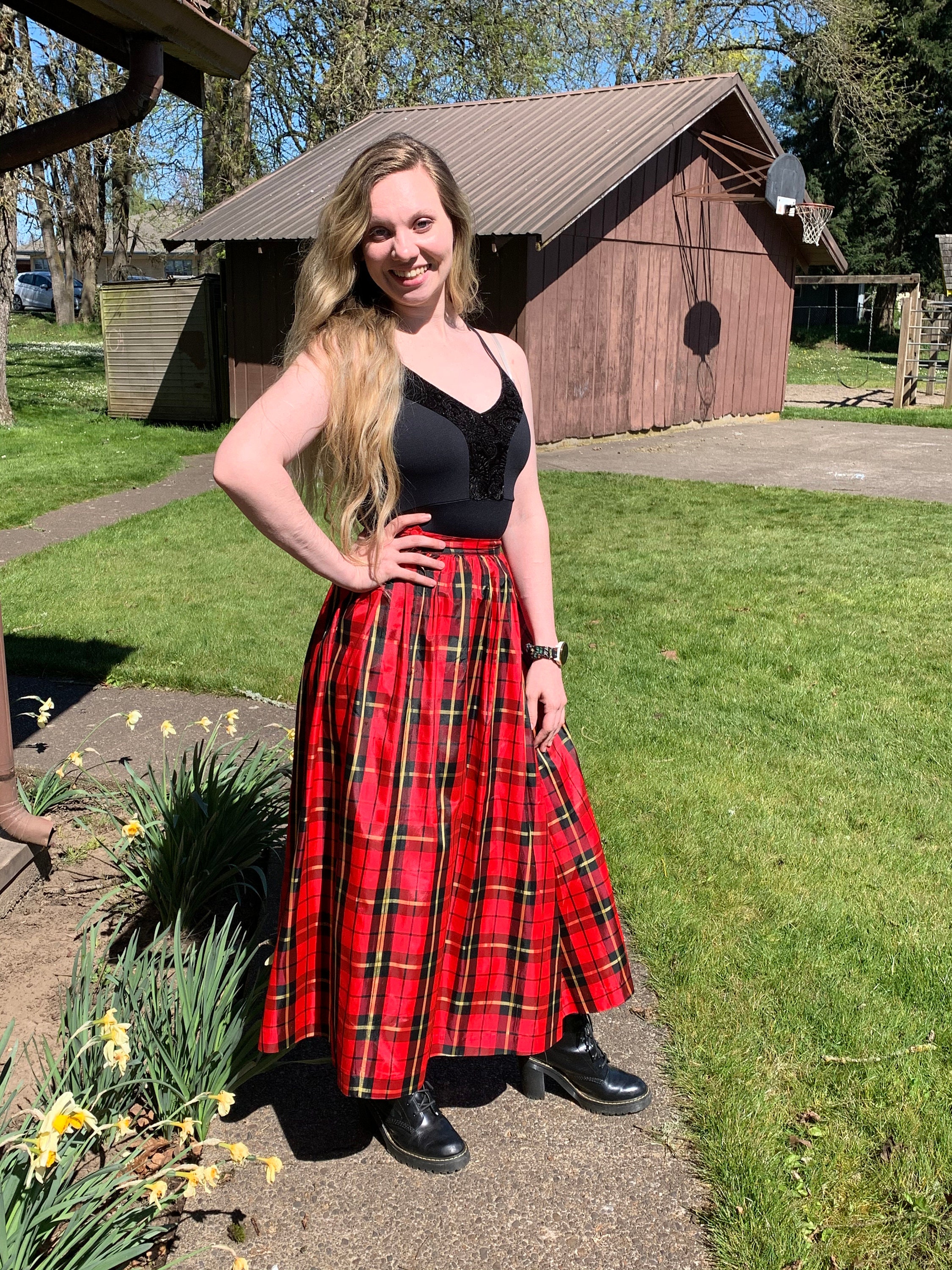 amateurs in plaid skirts Porn Photos