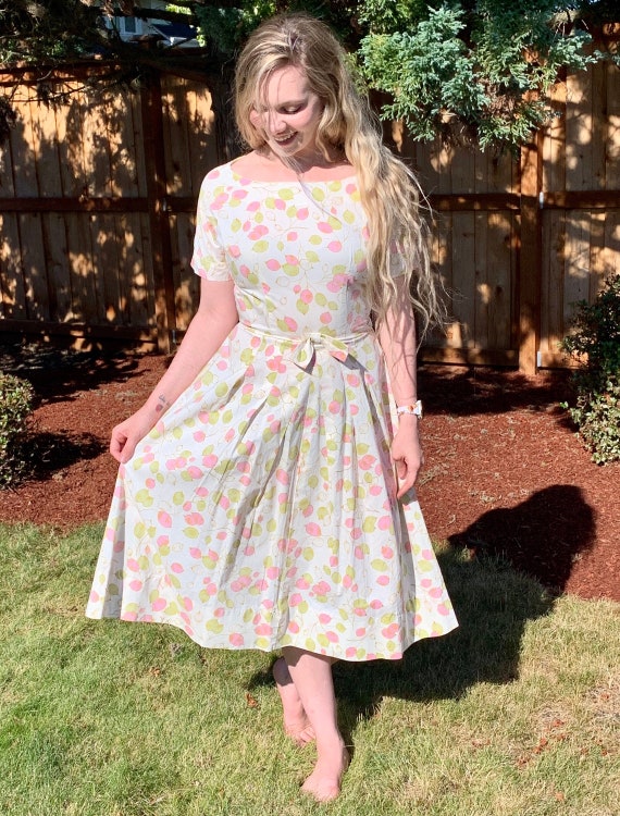 40s Cotton Homespun Day Dress, Metal side Zipper,
