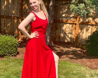 MARÍA LUISA De ESPAÑA Red Full Length Gown Dress - Formal Full Length Gown size 10/12