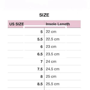 Peut inclure: Un tableau montrant les pointures US et les longueurs de semelle correspondantes en centim&egrave;tres. Le tableau montre les tailles 5 &agrave; 10, avec des demi-tailles incluses.