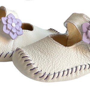 Beautiful Newborn Baby Girl Flower Shoes| Handmade 100%Leather |Infant Sneaker Toddler First Walkers Crib Shoes |Soft Sole