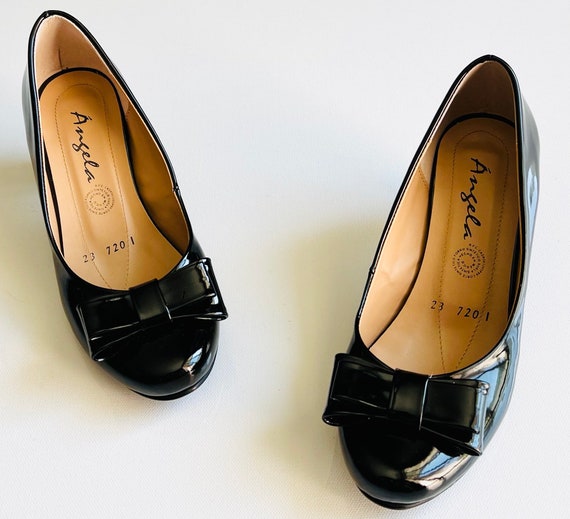 Anna Black Patent Low Heel | Hitchcock Wide Shoes