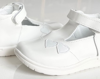 Zapatos de bebé Mary Jane de cuero hechos a mano: Zapatos blancos para niña de las flores