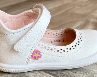 Beautiful Mary Jane Girl Shoes|100% Leather and handmade |Comfortable |Lovely |White|Dress party Shoes |Baptism Shoes |Flower girl shoes