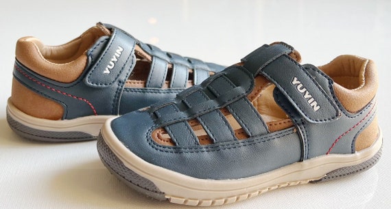 Big kid deals sandals