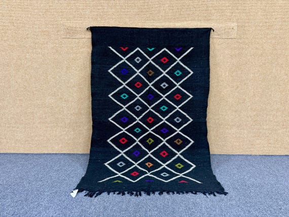 flat weave black rug 5.5 x 3.5 ft