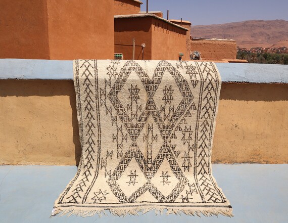 VINTAGE BOUJAAD RUG - 5x10 rug, Berber Moroccan rug - handmade tribal rug