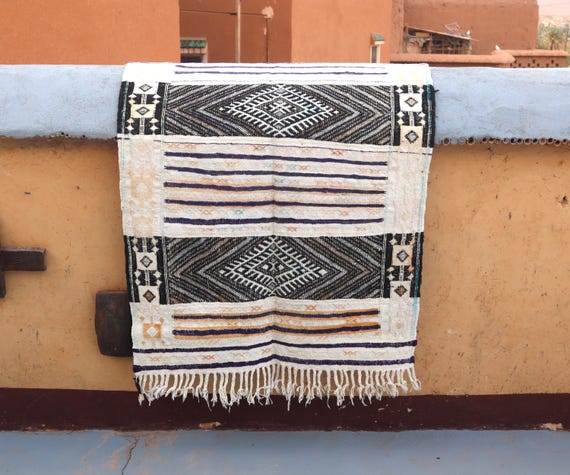ELEGANT WHITE KILIM berber Rug - 3x4 Handmade Rug with Taznakht and Boujad Influence