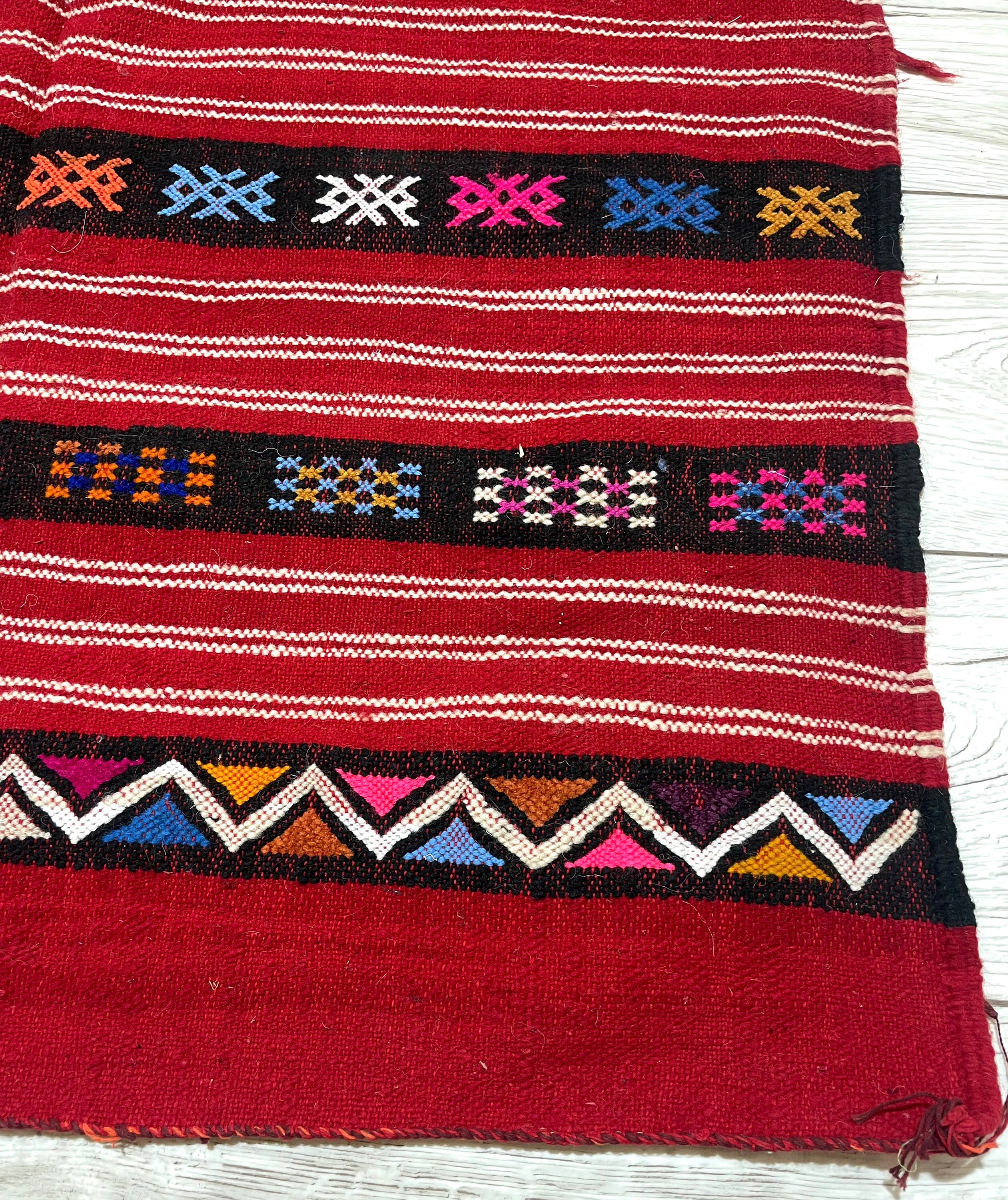 Minimalist rug 4x3 Feet - Moroccan Kilim Rug - Berber Rug - Hand weave Rug  - Red Area Rug - 4.6 X 3.4 Feet