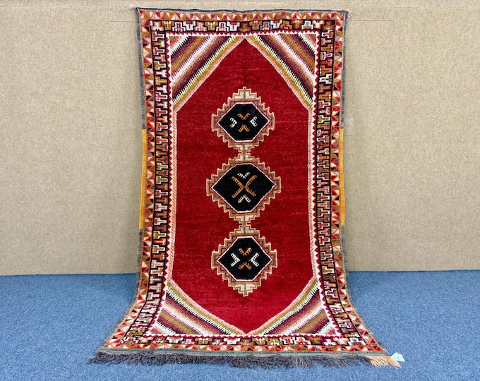 Rare Vintage Moroccan Rug 5x9 - Red Berber Rug - Handcrafted rugs , Stories Underfoot