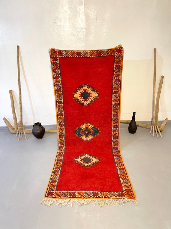 Vintage red moroccan runner 3x8 Feet - Taznakhet rug - Red berber runner - Vintage Moroccan Hallway - Moroccan runner rug - 3.8 x 8.5 Feet