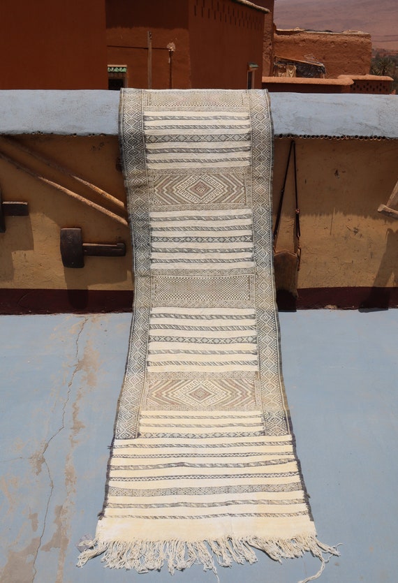 Stunning 2x9 Feet Gray Moroccan Rug - Vintage Zanafi Traditional Rug