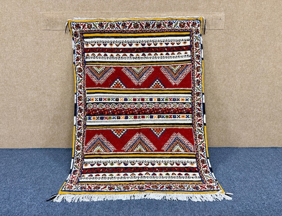 Moroccan glaoui rug 3.9 x 5 ft
