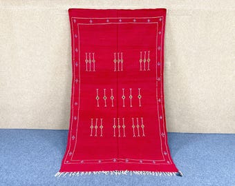 Authentic Red Moroccan rug 5x8 Kilim | Handmade Berber Rug |Large Wool Area Rug| Boho Moroccan Home Decor| Free Shipping