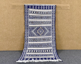 Moroccan Rug 2x5 ft –Traditional Kilim Rug – Boho Living Room Rug – Handmade Kilim Wool Carpet – Ethnic Tribal Style–Boho Small Area Rug