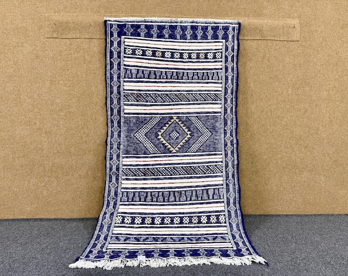 Moroccan Rug 2x5 ft –Traditional Kilim Rug – Boho Living Room Rug – Handmade Kilim Wool Carpet – Ethnic Tribal Style–Boho Small Area Rug