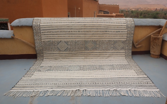 Vibrant Custom Kilim Rug - Washable Cotton,Moroccan-inspired Home Decor, Blue and White Accents