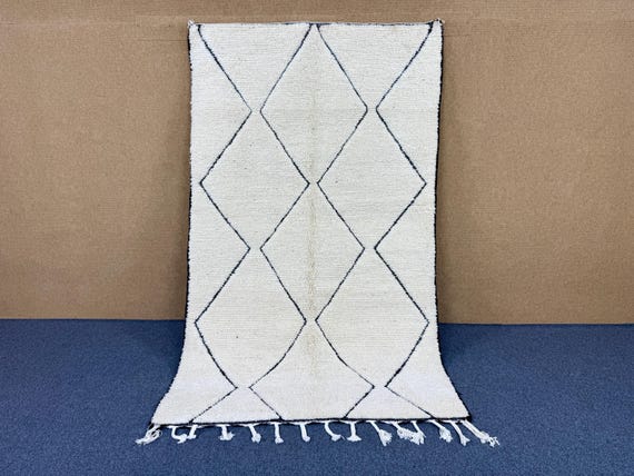 Beni Ourain rug 8,7 x 5,3 feet