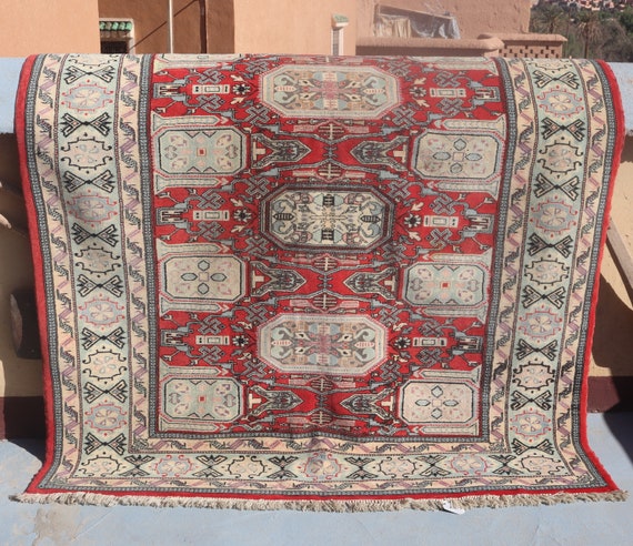 large rug, stunning rug, moroccan rug, wool rug, traditional rug, natural rug, red rug, handmade rug, berber rug, soft rug