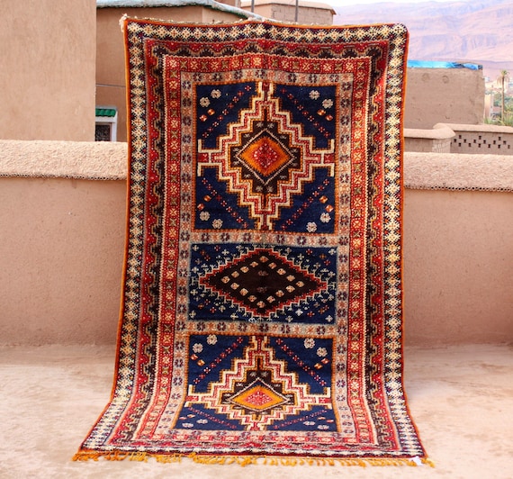 Amazing Vintage rug 6x10 feet -Moroccan rug - Piece of art rug - Taznakhet rug - Moroccan Picasso rug - 10 x 5.5 feet