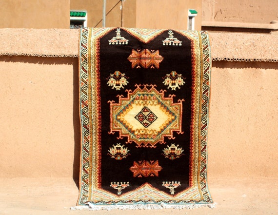 Berber Moroccan rug 3.7 x 6.6 Feet - taznakht authentic rug - Black Berber rug - neutral morrocan rug - morrocan style rug - Vintage rug