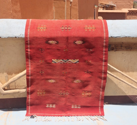 amazing moroccan rug, 3x5 red Rug, ancient rug, flat weave rug, , high quality rug, , Bohemian Decor, stunning berber rug, glaoui rug