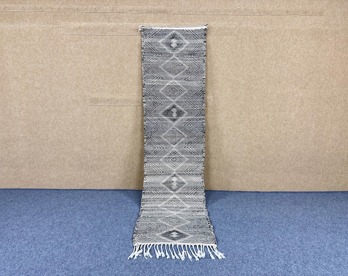 Moroccan Zanafi Rug Runner – Handwoven Flatweave Hallway 2x9  Rug – Boho Entryway Runner – Authentic Wool Carpet– Berber Art Piece