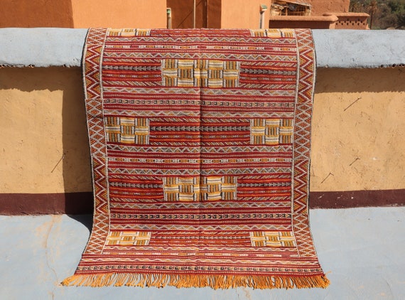 STUNNING FLATWEAVE MOROCCAN 4x7 rug, red flatweave kilim beni mguild rug, nomad rug, handmade morrocan rug, boho rug