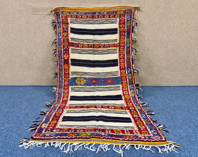 Vintage Glaoui Rug from Morocco – 4x7 ft Handmade Berber Art - Traditional Glaoui Rug -