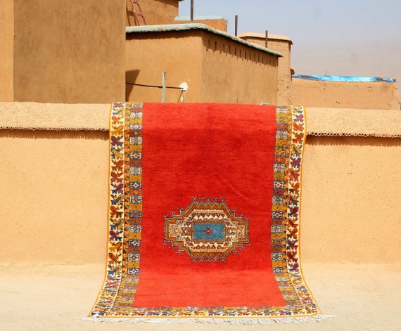 Stunning Moroccan rug 5x8 Feet - Taznakhet Rug - Berber Rug - Red Moroccan Rug - 8.7x5.2 Feet