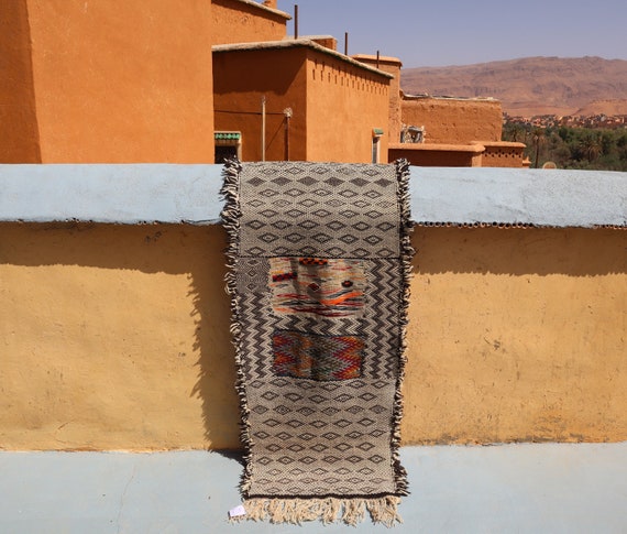 Zanafi rug 2.6 x 6 Feet - Berber rug - Morroccan runner - Zanafi Kilim - Boho rug - Gray area rug - Boujad rug -berber runner - Taznakht rug