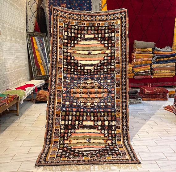Unique berber rug 3.6 x 8.3 Feet - Morrocan rug - area runner rug - berber rug - bedroom area rug - boho rug - abstract rug - glaoui rug