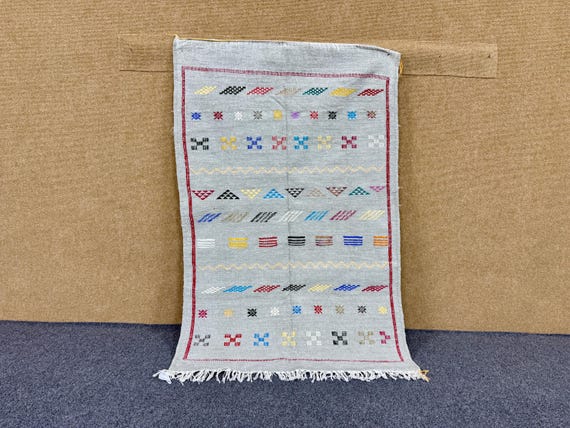 Berber Moroccan rug 3x5 ft