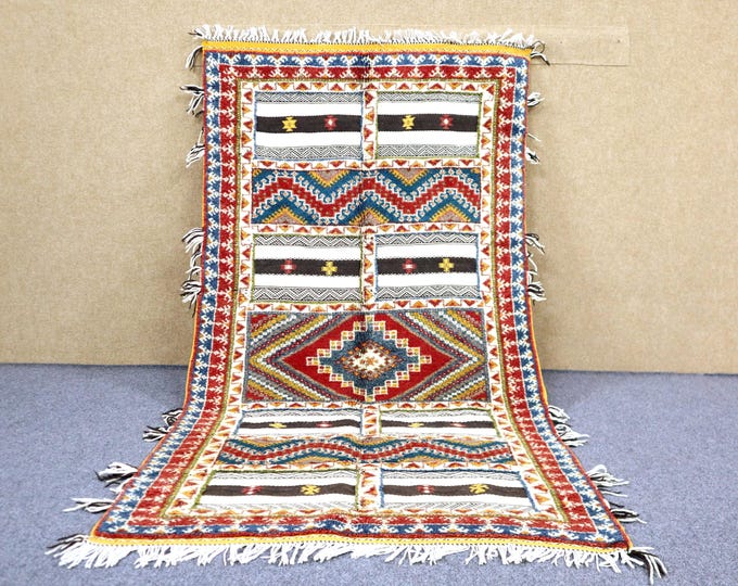Vibrant Moroccan Glaoui Rug 4x7 - Berber Rug For Living Room - Unique Handwoven Rug - Natural Wool Rug - Textured Moroccan Rug