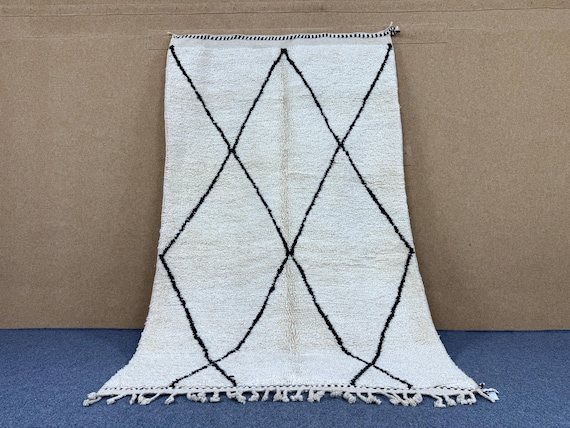 Handmade Beni Ourain Rug 5x8 ft –Soft Wool Moroccan Carpet – Neutral Berber Rug – Black and White Tribal Design – Cozy Boho Decor