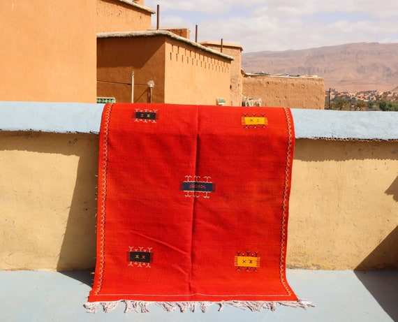 Moroccan rug minimalist - Orange Kilim - Flat-Weave Rug - wool berber rug - Ethnic Rug - Boho Rug - Akhnif rug - Traditional Rug