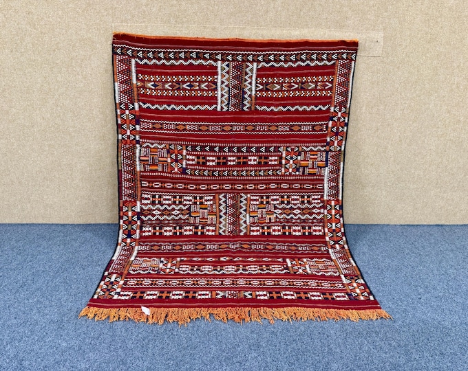 Small Red Moroccan Kilim Rug 4x5 ft  – Handwoven Wool Flatweave – Berber Tribal Carpet – Boho Floor Decor – Living Room Rug– Free Shipping