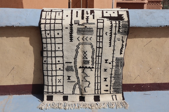 exclusive beni ourian rug, 4x5 beni ourain rug white , beni ourain , flat weave rug, traditional berber rug, vibrant wool rug