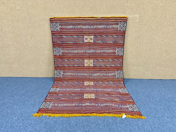 Traditional Kilim Rug Large 4x7 ft – Moroccan Handmade Wool Carpet – Moroccan Flat weave Wool Carpet –Free Shipping – Moroccan Home Decor
