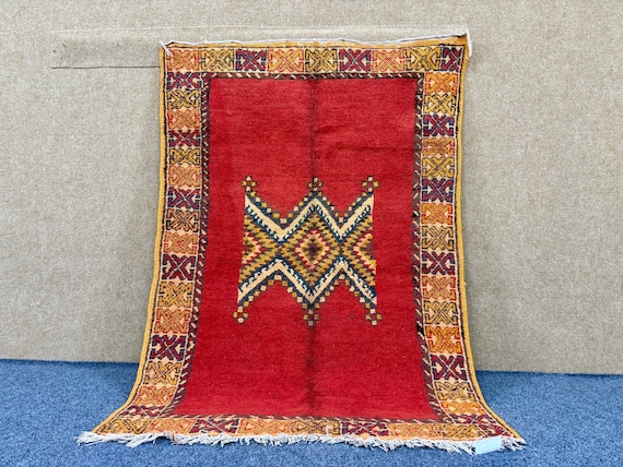 Taznakhet rug 3,7 x 5 ft– Bohemian Living Room Rug – Boho Home Décor – Free Shipping