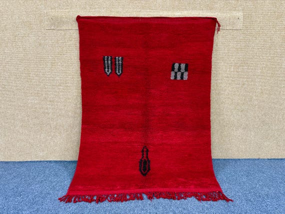 red Azilal rug 3.5 x 4.9 ft