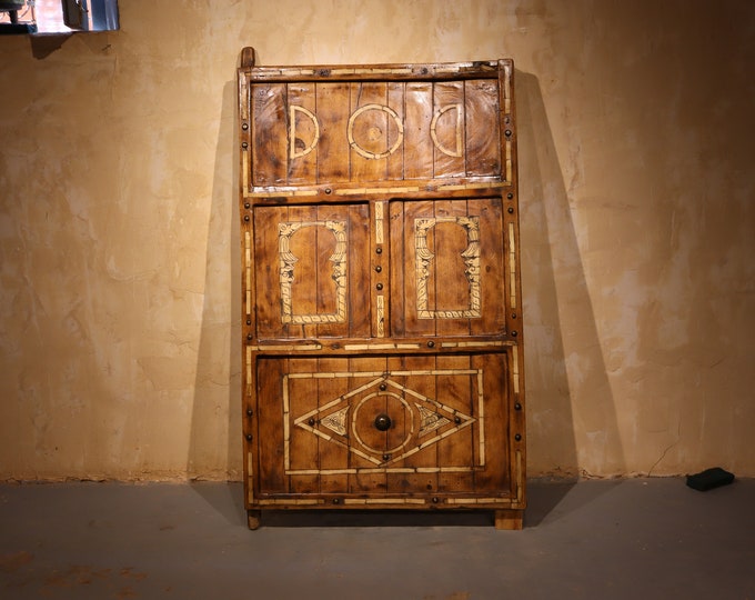 hand carved door, 29x46 inch berber door,Vintage Moroccan Door, antique wood door, vibrant door, handcrafted door,